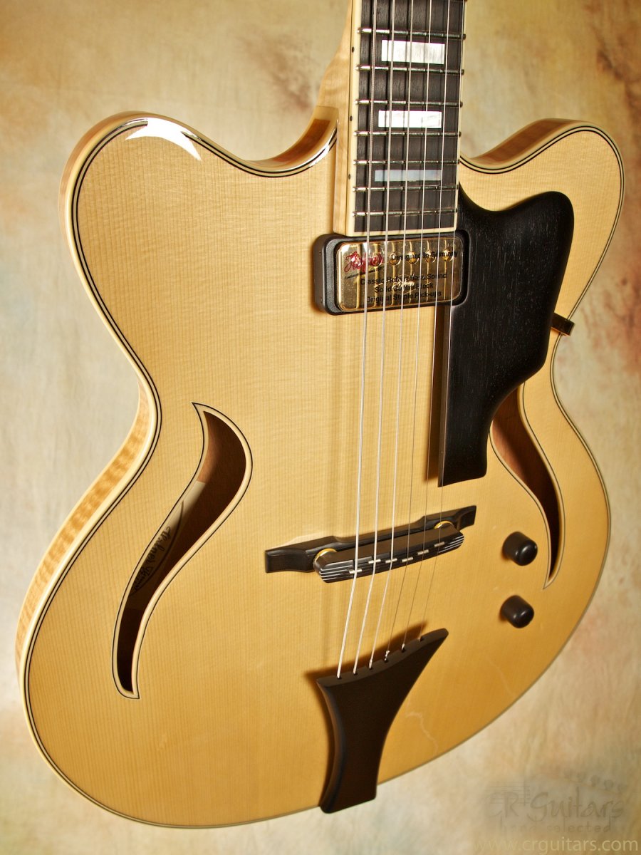 Hofner John Stowell - CR Guitars