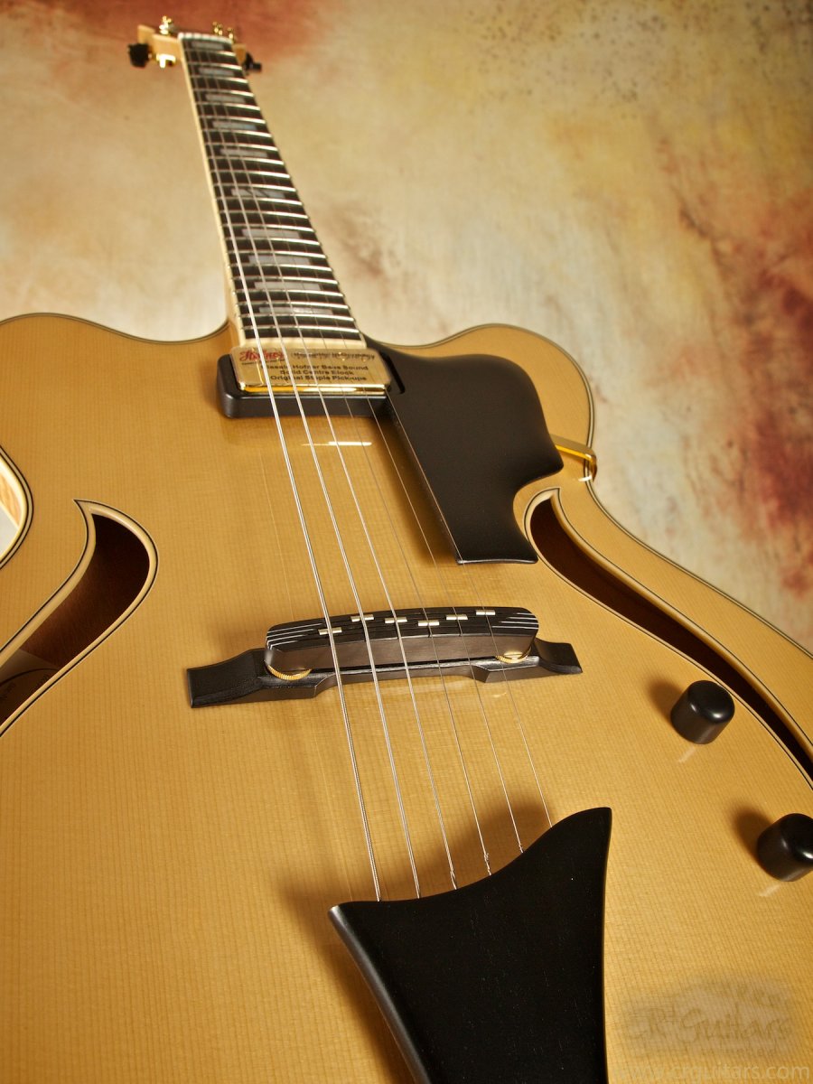 Hofner John Stowell - CR Guitars