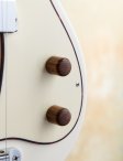 Yanuziello-lapsteel-white-06